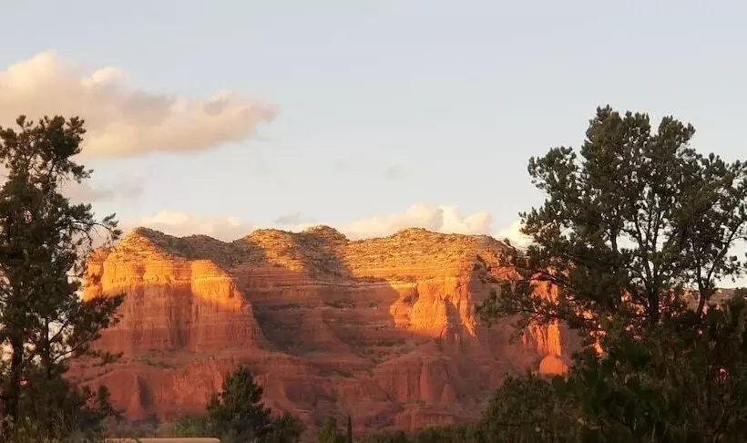 تختخواب و صبحانه The Sedona Dream Maker