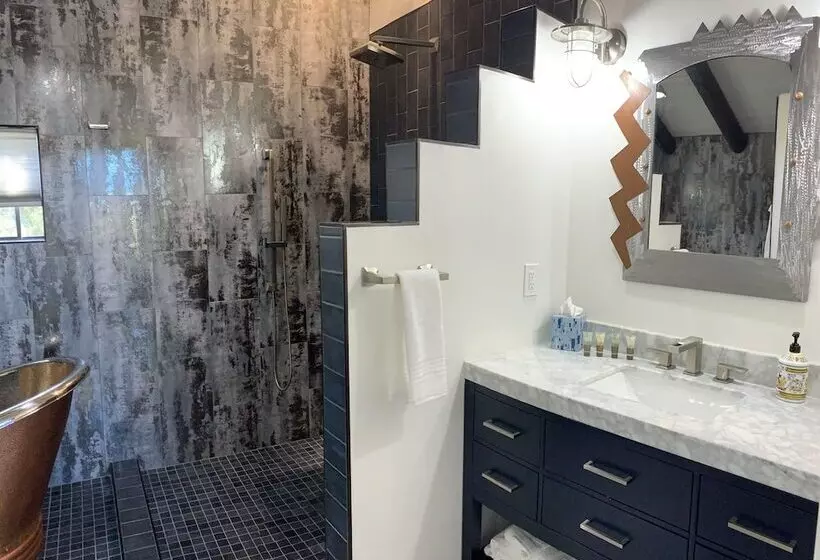 تختخواب و صبحانه The Sedona Dream Maker