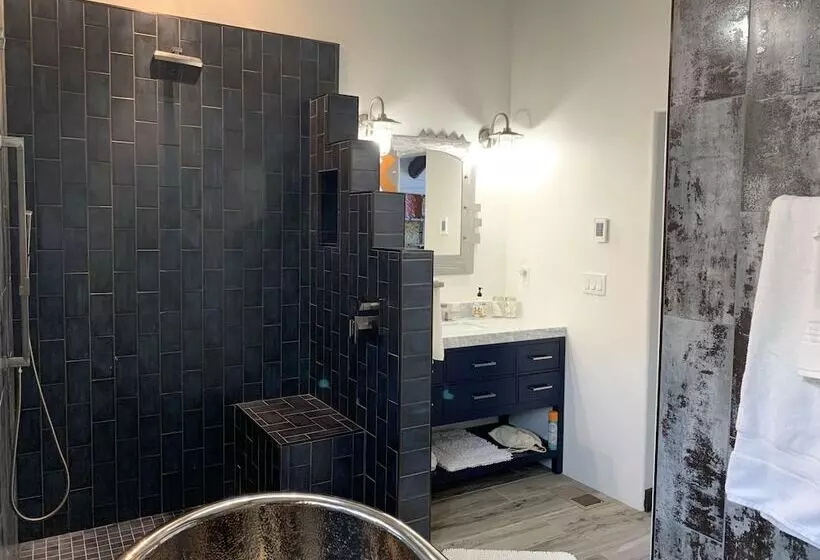 تختخواب و صبحانه The Sedona Dream Maker