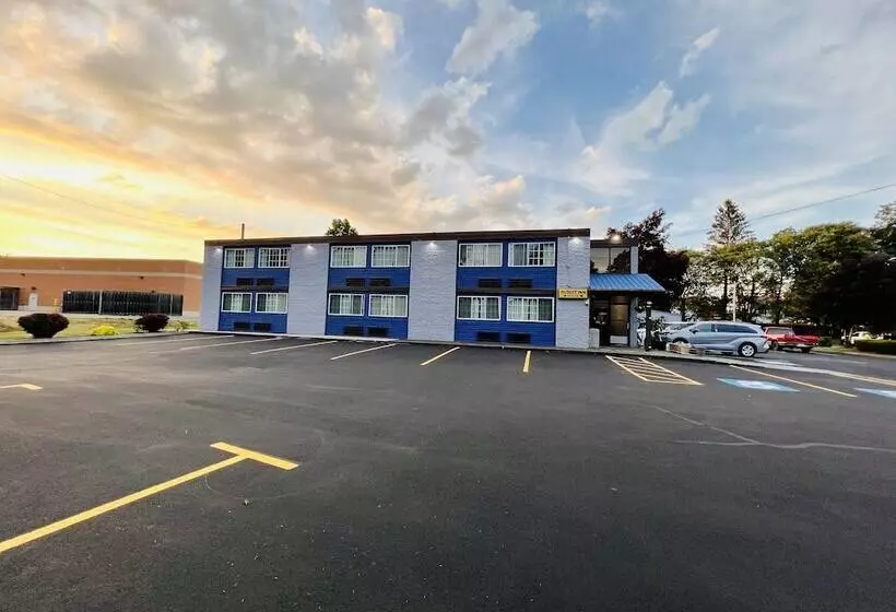 בית מלון כפרי Budget Inn Bath