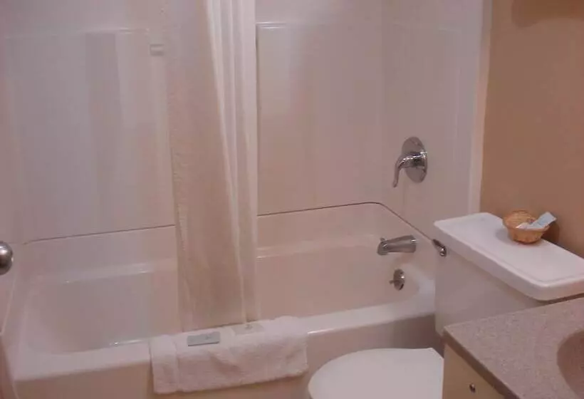 בית מלון כפרי Budget Inn Bath