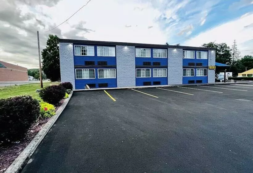 בית מלון כפרי Budget Inn Bath