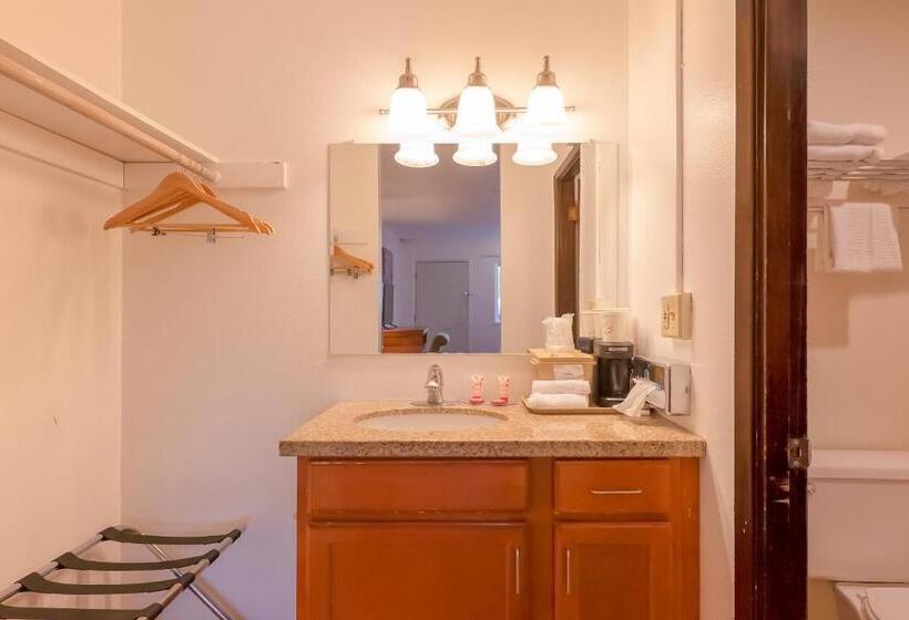 Otel Chehalis I5 South