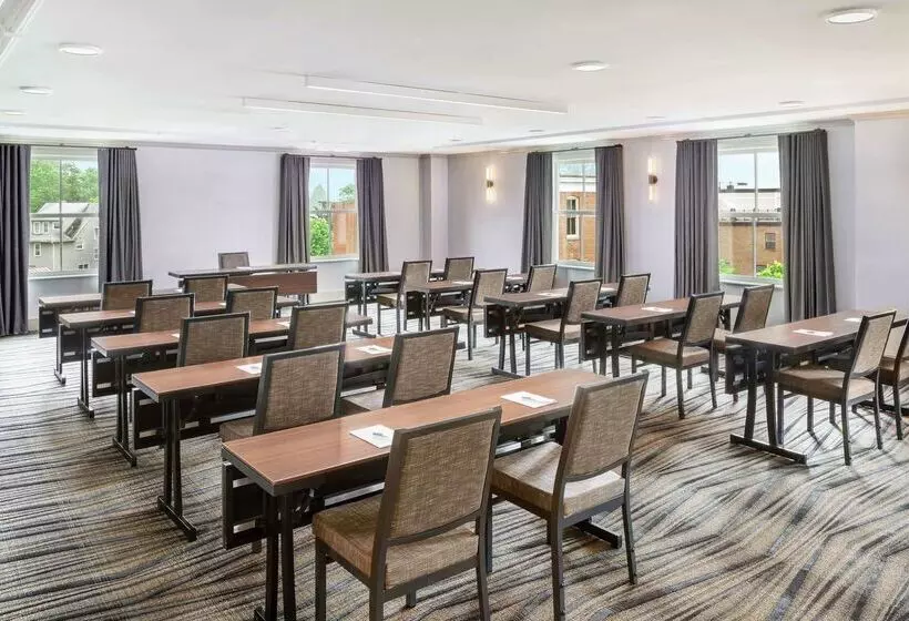 هتل Hilton Garden Inn Annapolis Downtown