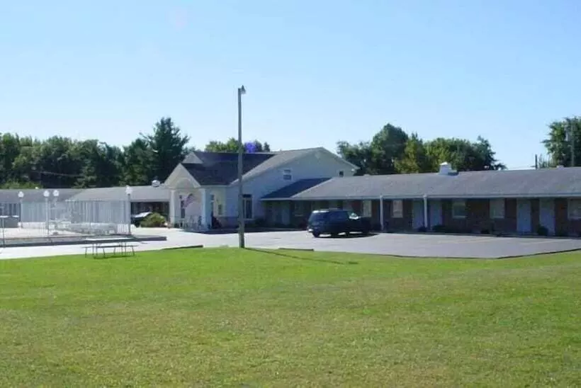 فندق Monticello Inn