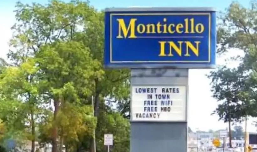 فندق Monticello Inn