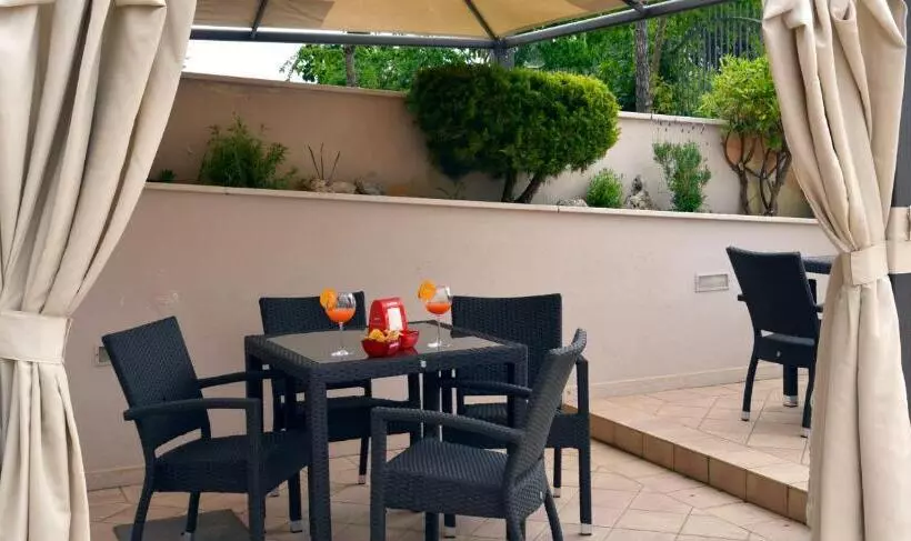 Otel E Appartamenti La Solaria