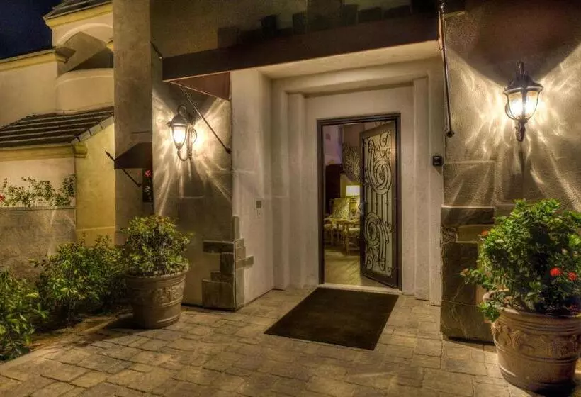 酒店 The Chateau At Lake La Quinta