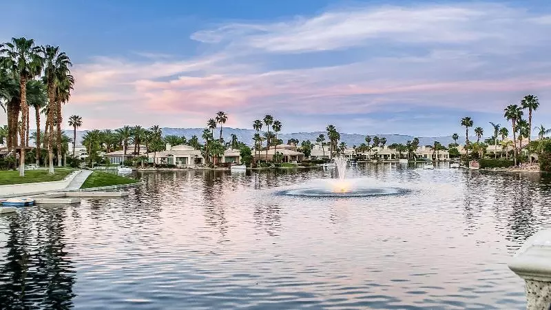 酒店 The Chateau At Lake La Quinta