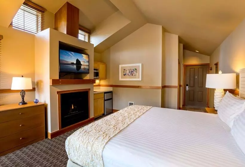 Отель The Ocean Lodge