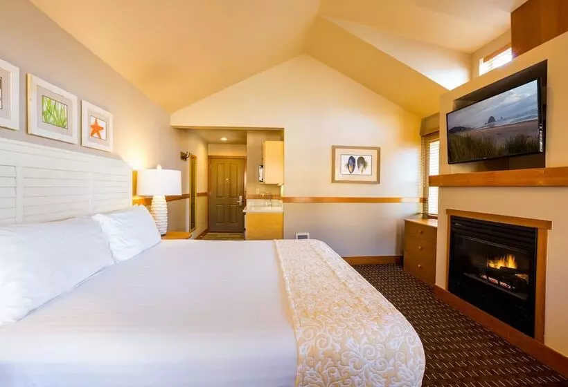 Отель The Ocean Lodge