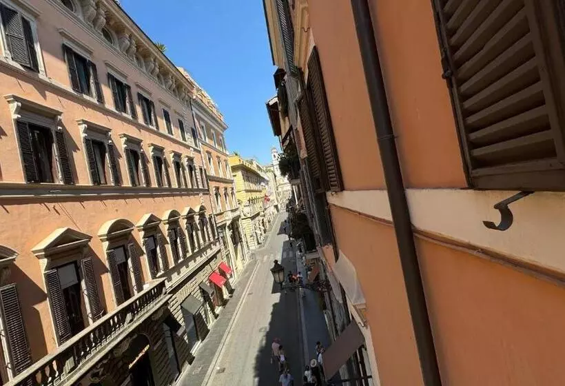 هتل Townhouse Condotti 29