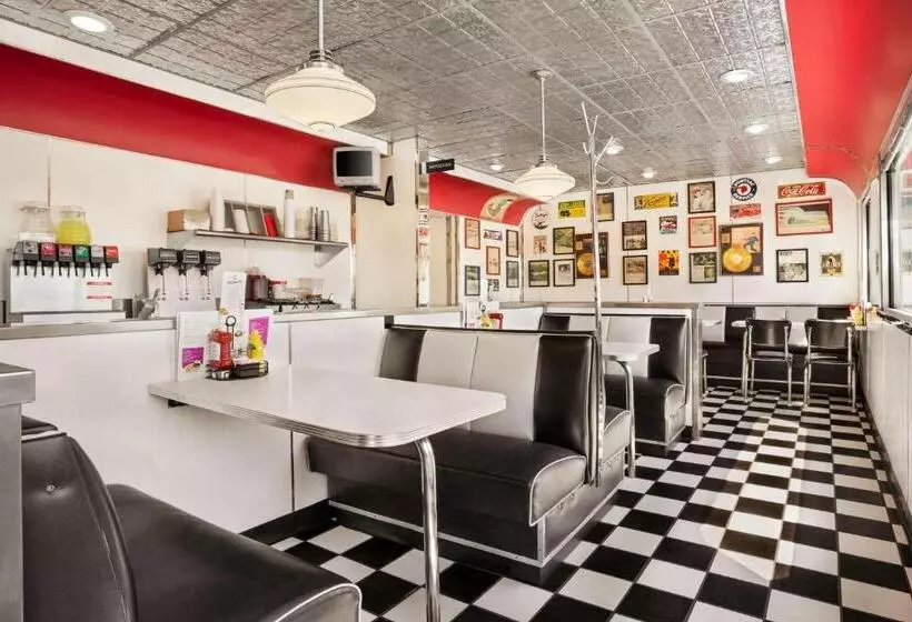 ホテル Travelodge By Wyndham Morrill