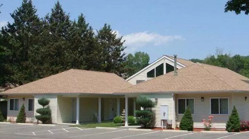 모텔 Rocky River Inn