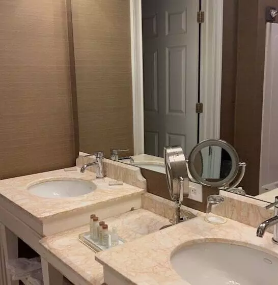 모텔 Rocky River Inn