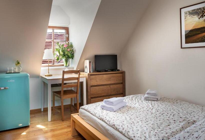 Albergue Dobrý Kanec   Hostinec