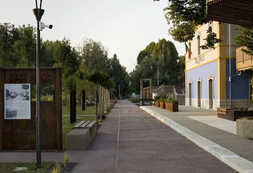 مبيت وإفطار Borgo Stazione Bike Inn