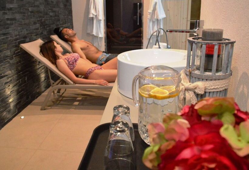 مبيت وإفطار Borgo Stazione Bike Inn