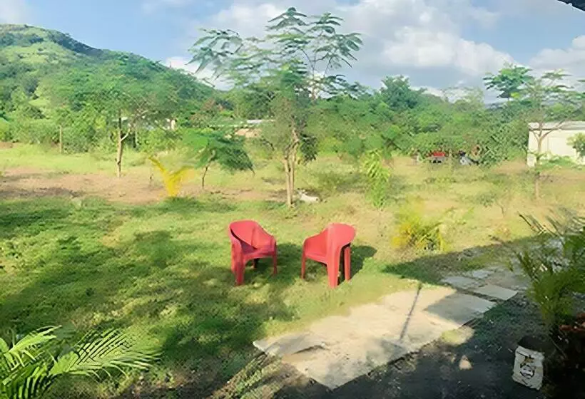 ホテル Bimalfarm At Koroli Hills