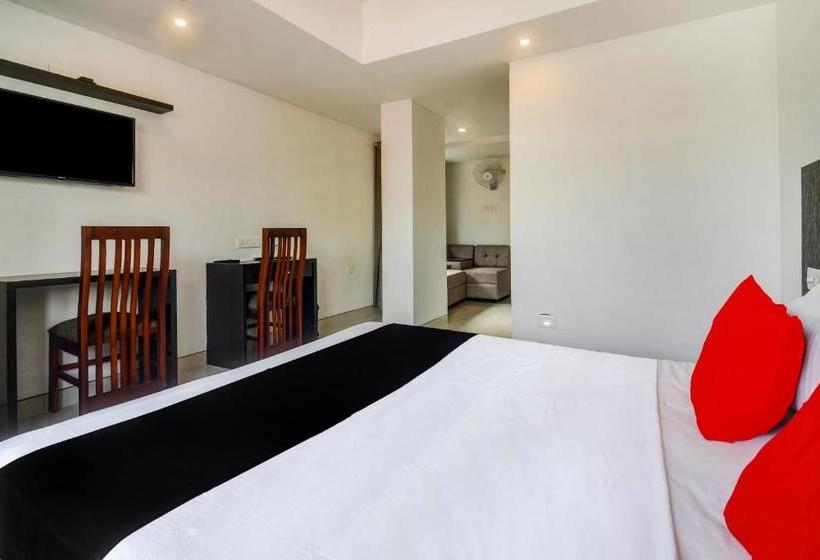 בית מלון כפרי Capital O75381 Vinayaka Regency