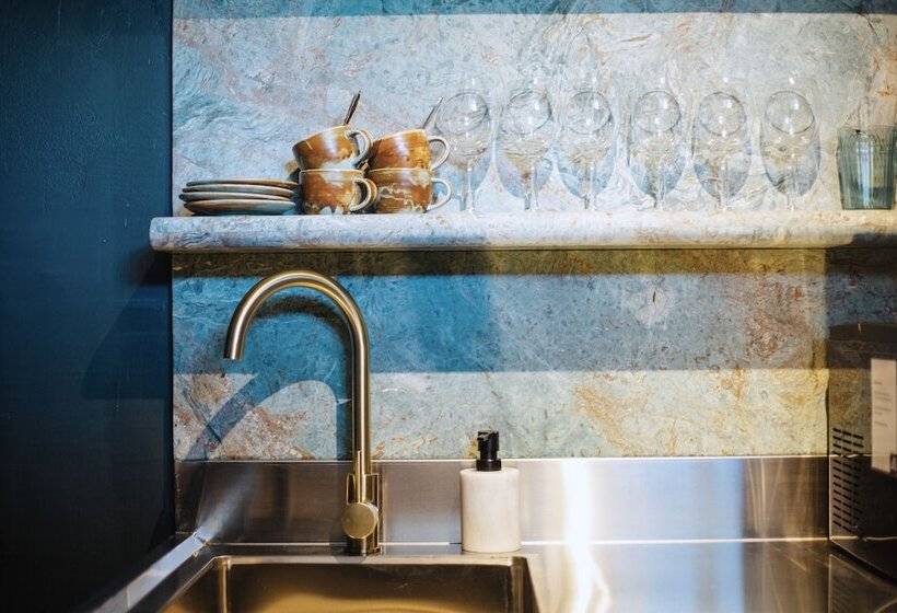 The Blue Hotel Bondi