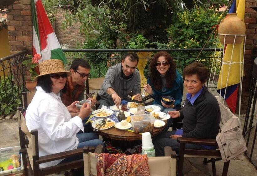 הוסטל Hostal Complejoturístico Santa Isabel