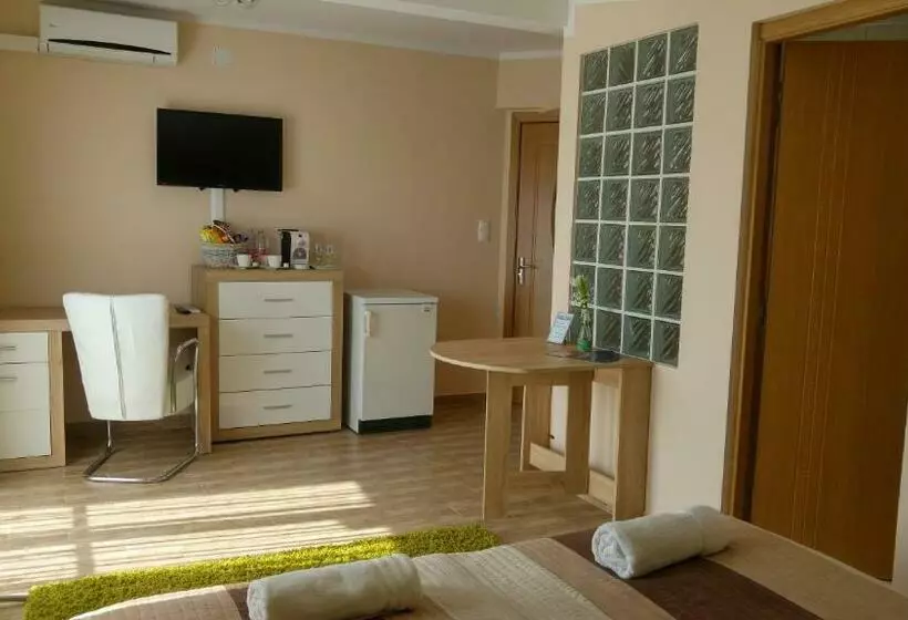 Aamiaismajoitus (B&B) Bundics Vendégházak