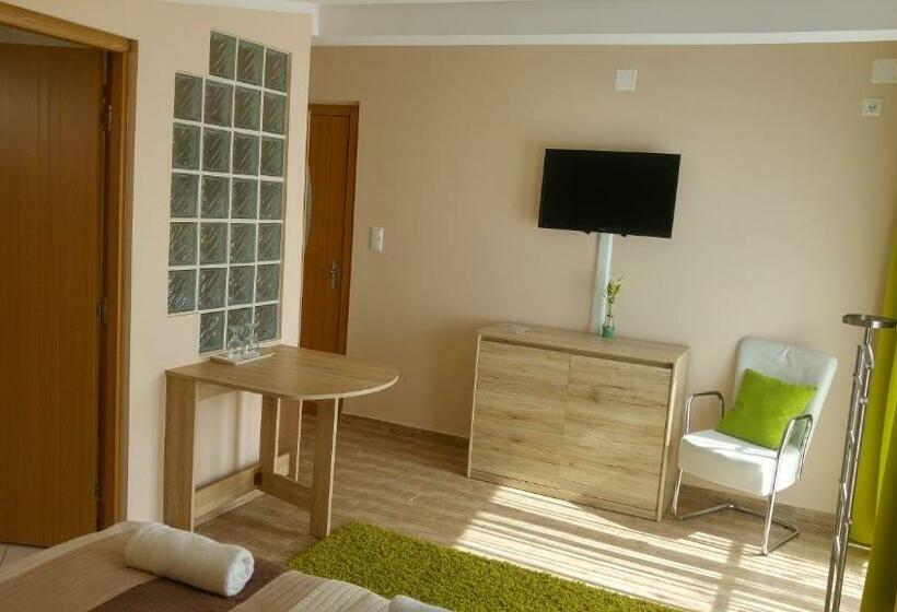 Bed and Breakfast Bundics Vendégházak