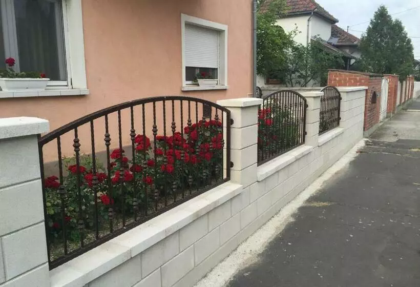 Aamiaismajoitus (B&B) Bundics Vendégházak