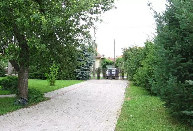 Aamiaismajoitus (B&B) Bundics Vendégházak