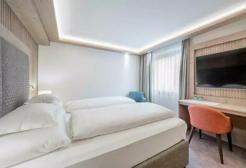 Hotelli Bellevue   4 Sterne Superior