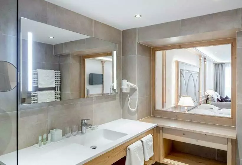 Hotelli Bellevue   4 Sterne Superior