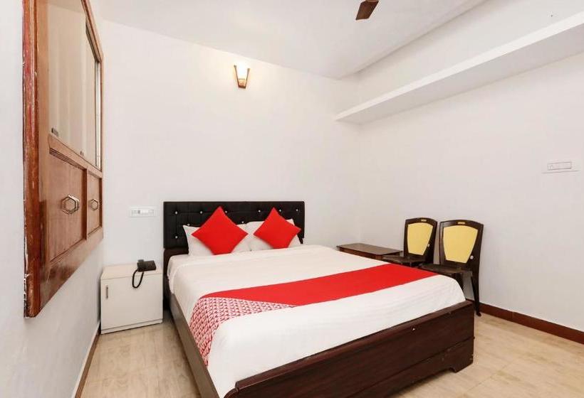 Отель Fabexpress Misty Green