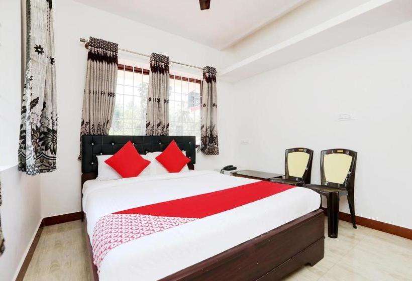 Отель Fabexpress Misty Green