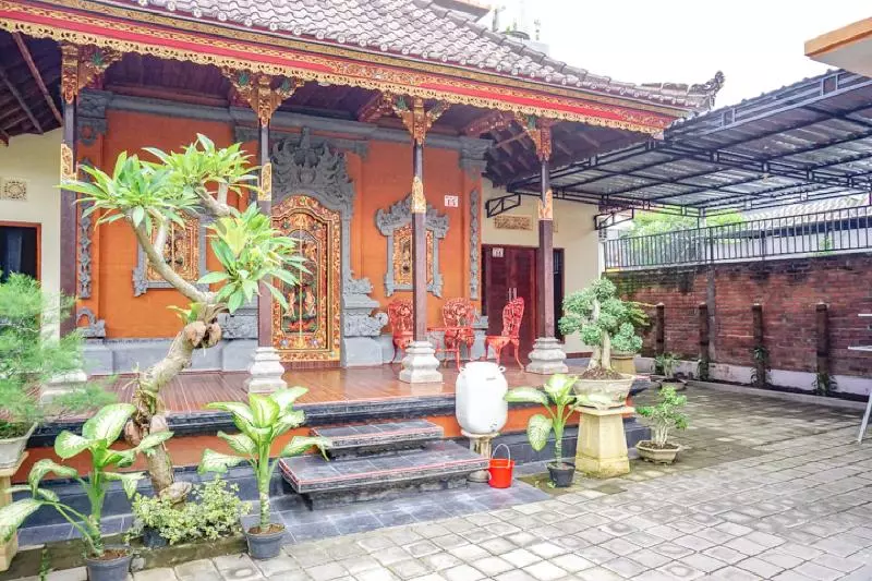 ホテル Reddoorz Near Buleleng Harbour 2