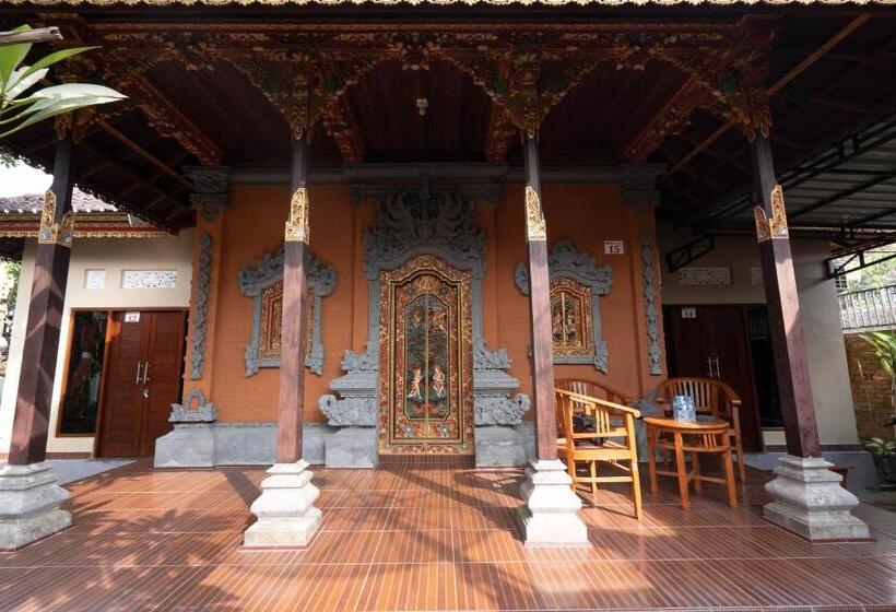 Hotel Reddoorz Near Buleleng Harbour 2