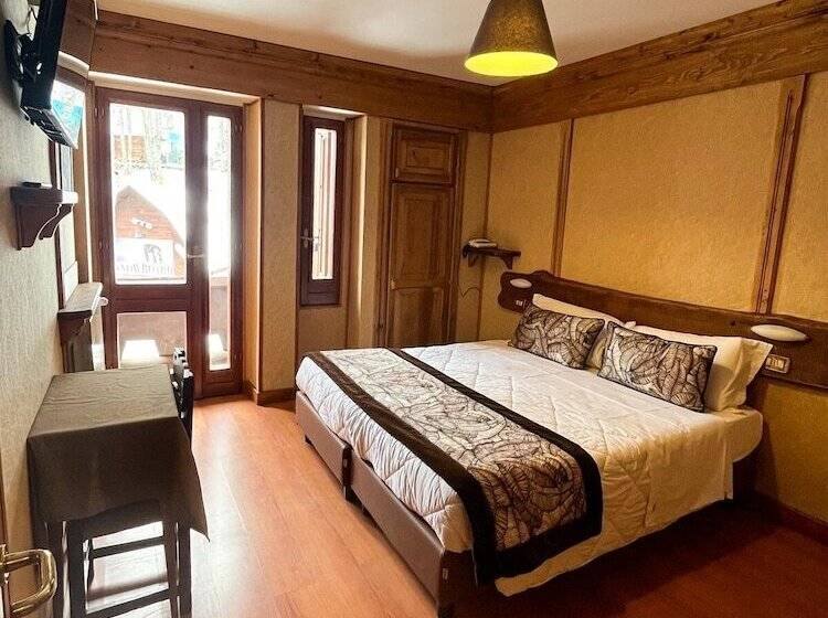 בית מלון כפרי Togo Palace Terminillo