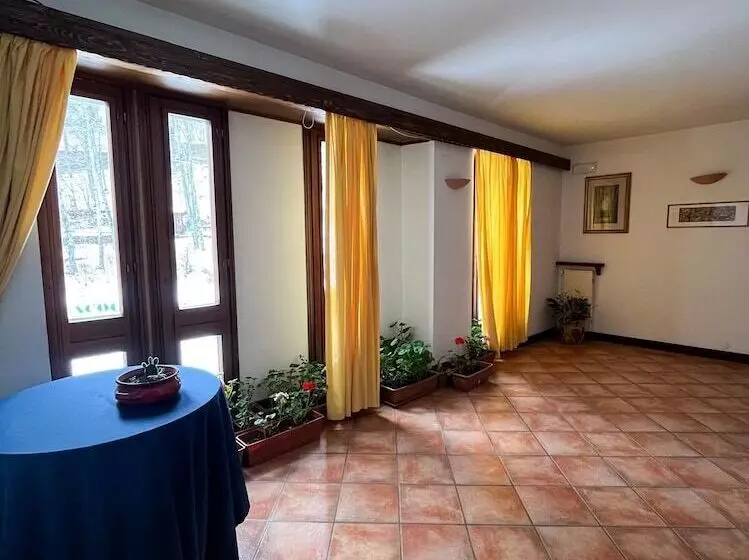 ホテル Togo Palace Terminillo