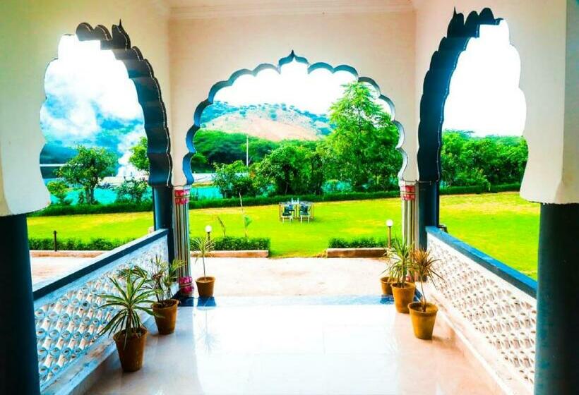 Siddarth Resort   Mountain View With Pool