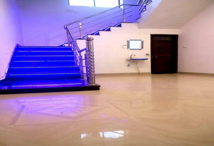 Siddarth Resort   Mountain View With Pool