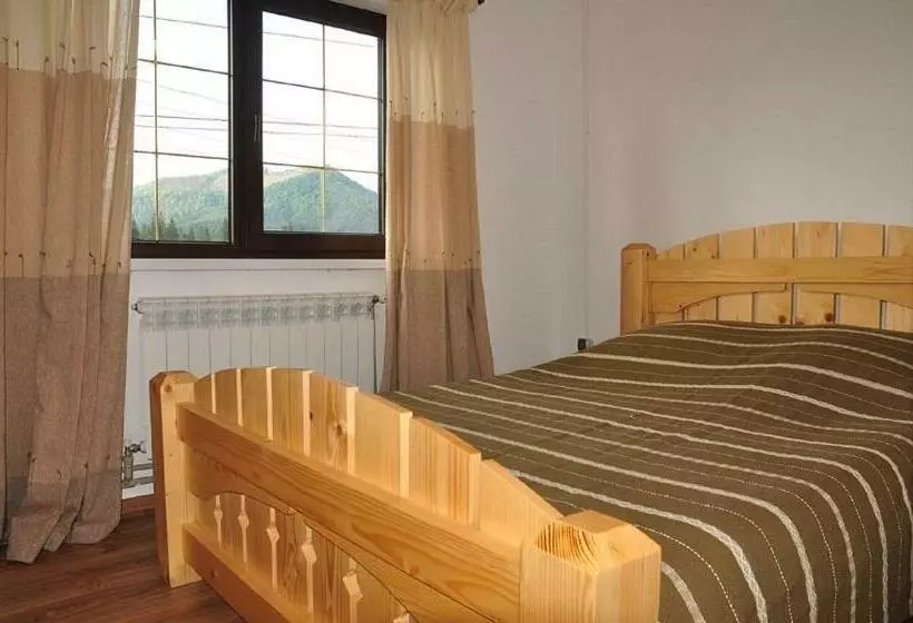 ユースホステル Pogar Inn