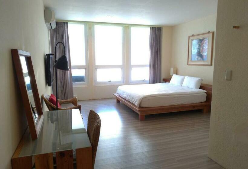 تختخواب و صبحانه Railway Villa