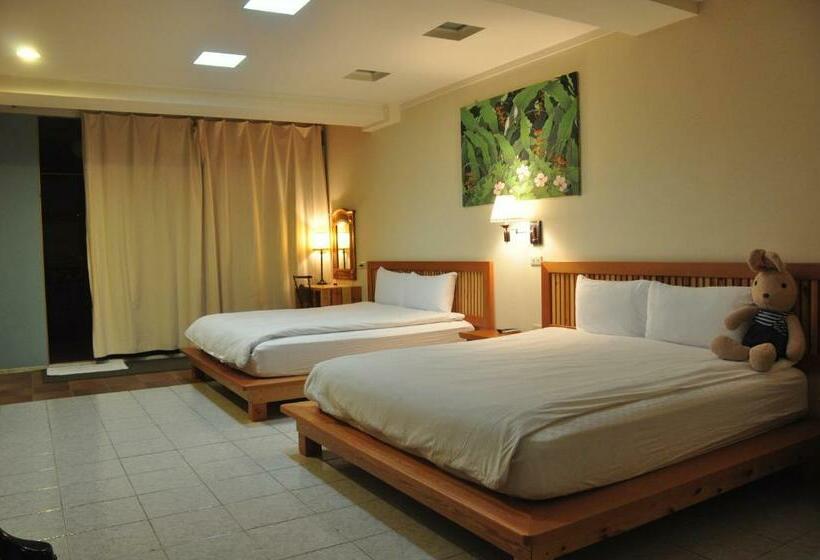 تختخواب و صبحانه Railway Villa