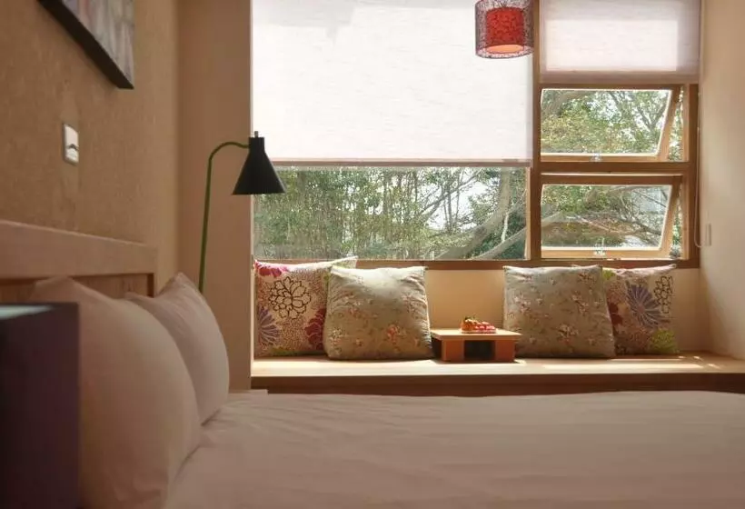 تختخواب و صبحانه Railway Villa