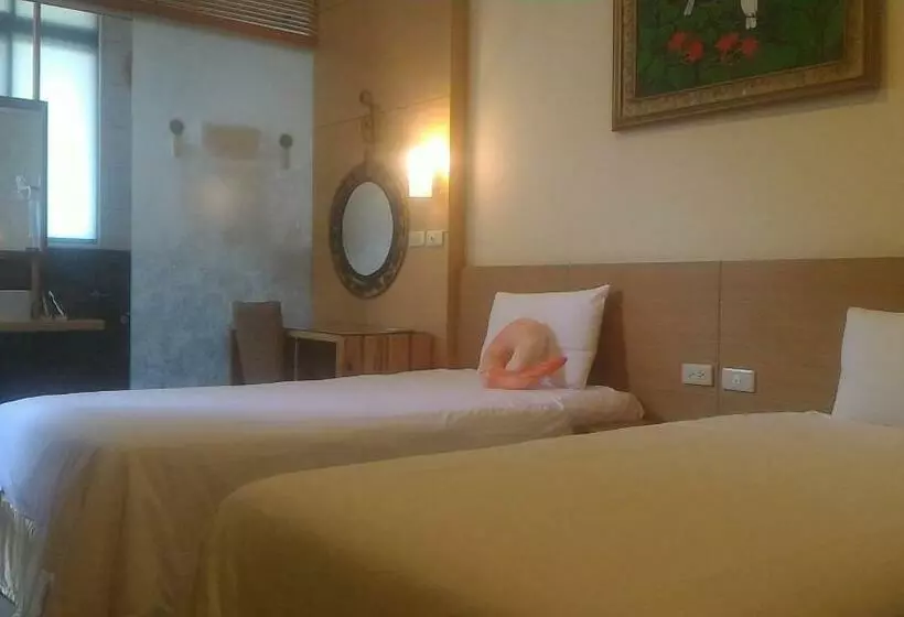 تختخواب و صبحانه Railway Villa