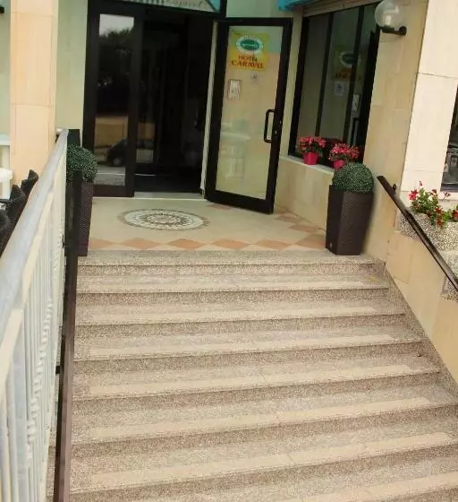 ホテル Caravel