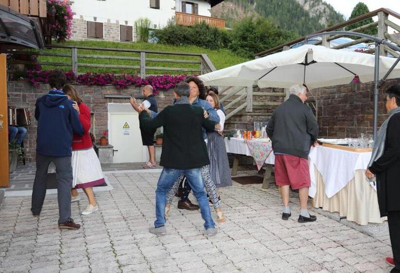 펜션 Garni Miravalle