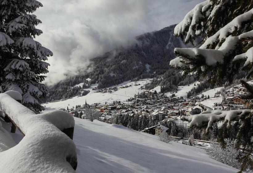 펜션 Garni Miravalle