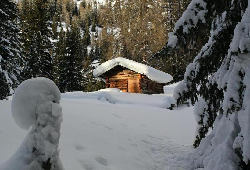 펜션 Garni Miravalle