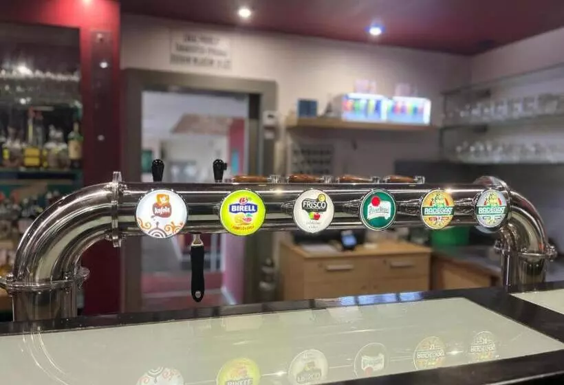 Majatalo Penzion Raketa Bowling